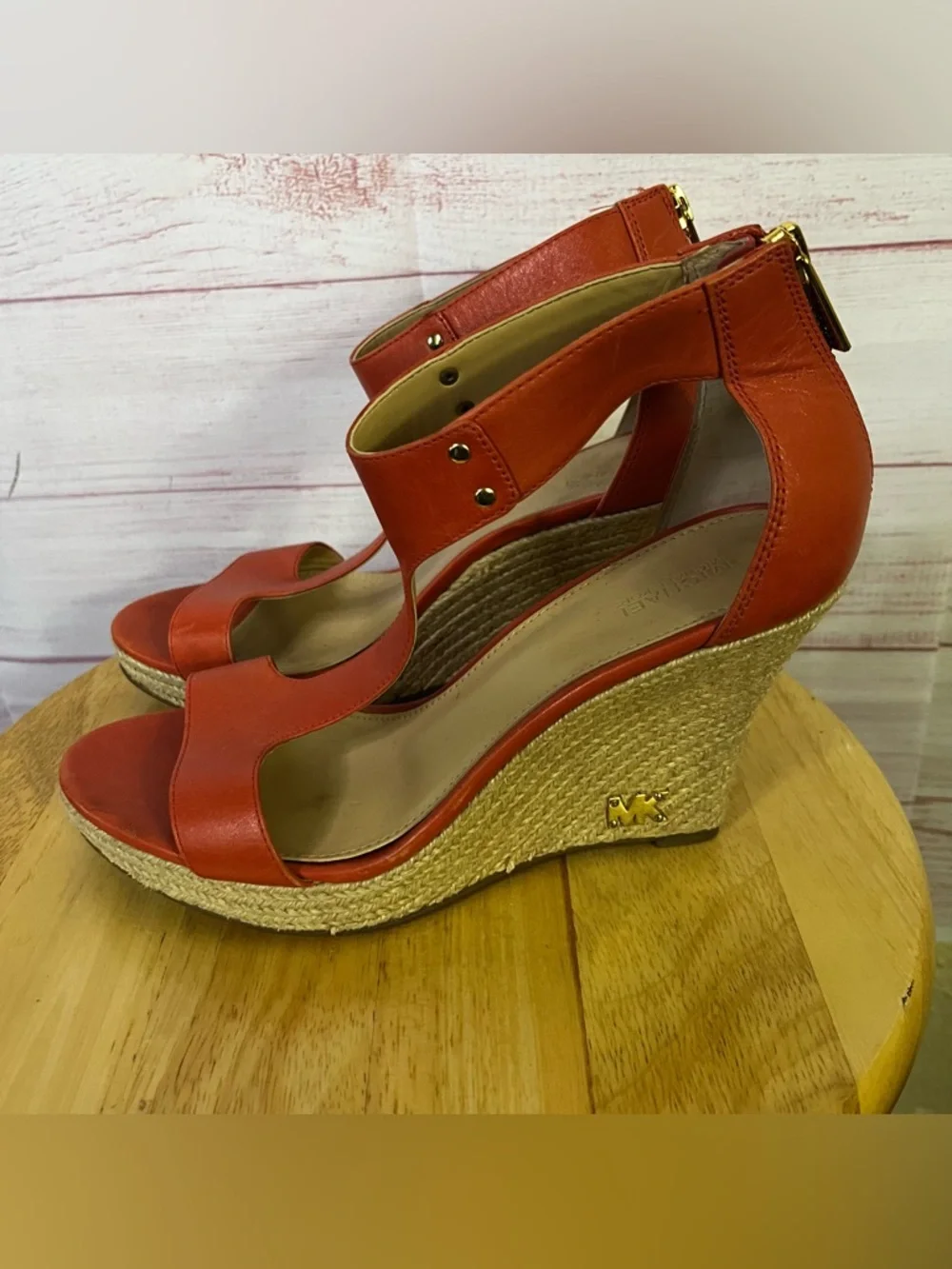 Michael Kors Salmon Color T Strap Open‎ Toe Wedge Sandal Size 8